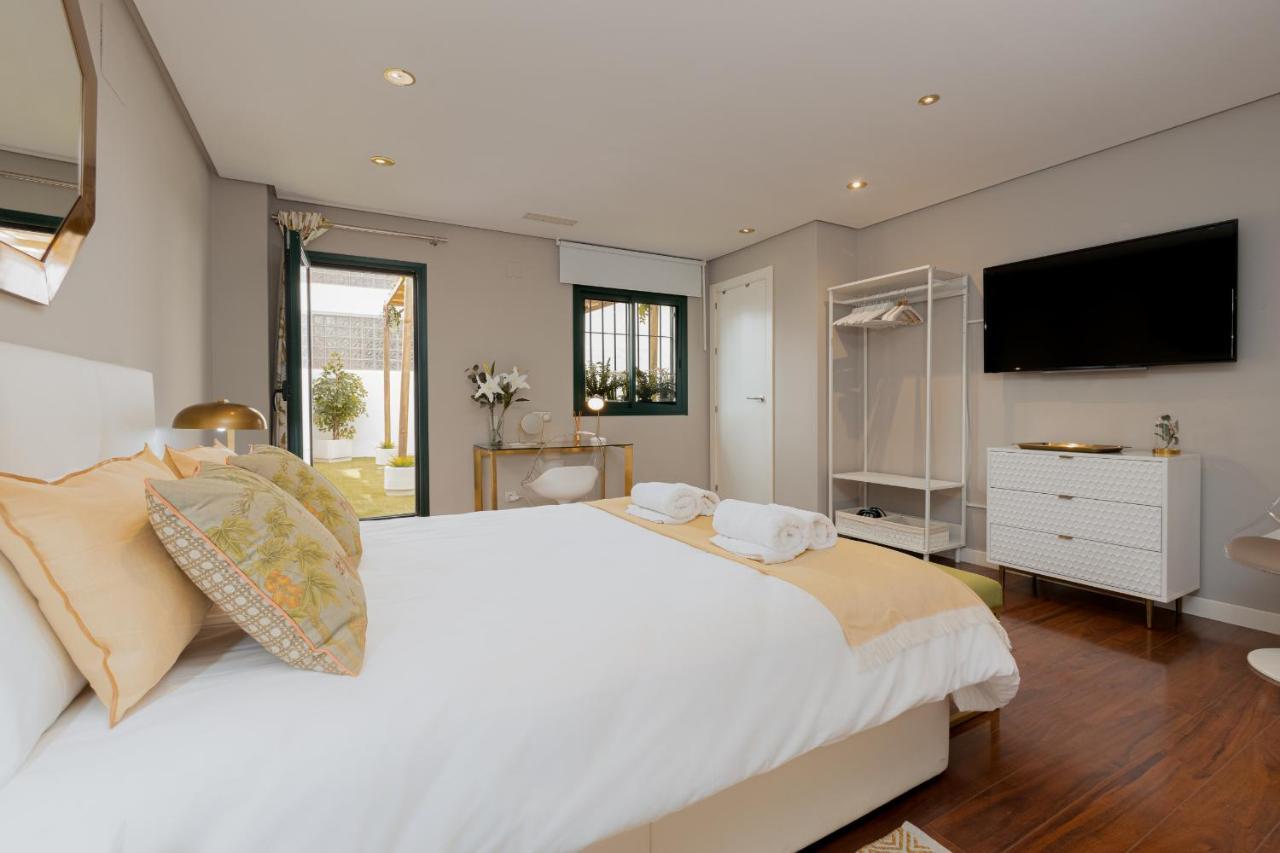 C30 Deluxe Studio With Terrace Into Cathedral Square Apartment Malaga Luaran gambar
