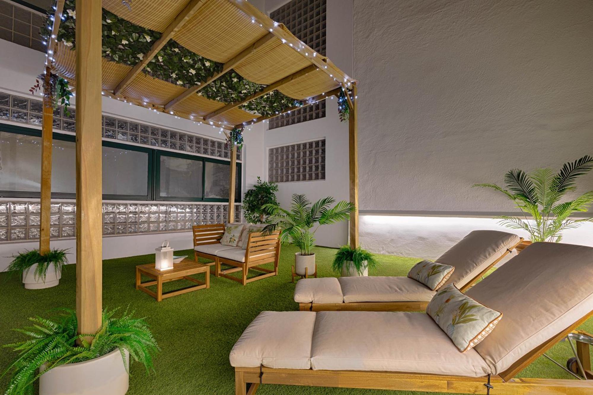 C30 Deluxe Studio With Terrace Into Cathedral Square Apartment Malaga Luaran gambar