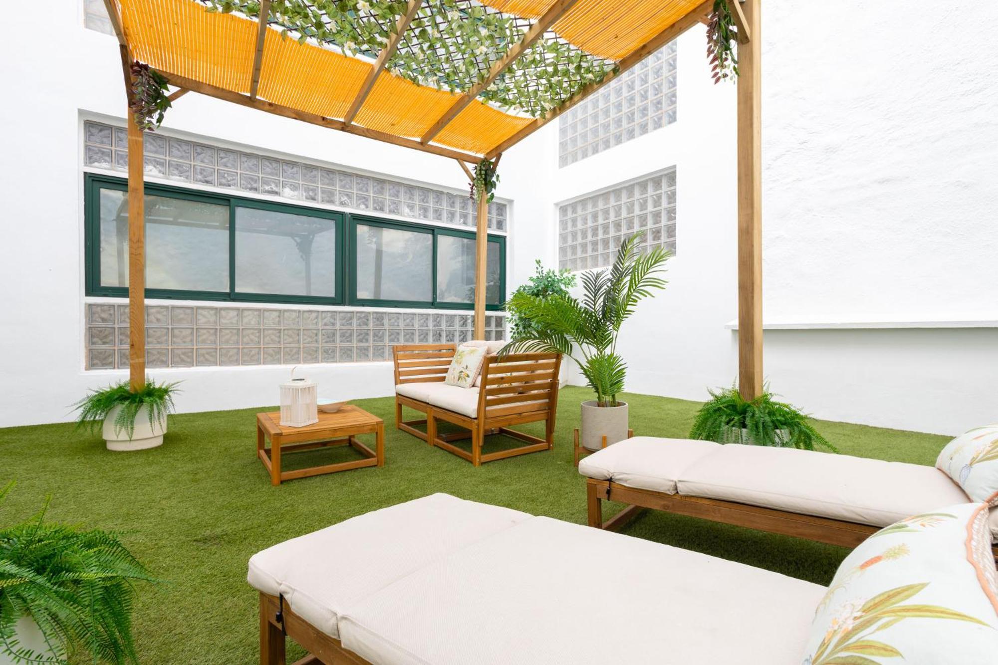 C30 Deluxe Studio With Terrace Into Cathedral Square Apartment Malaga Luaran gambar